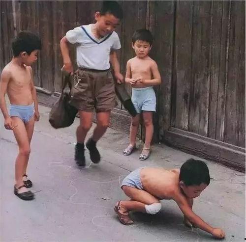 偷拍日本熟女丝袜