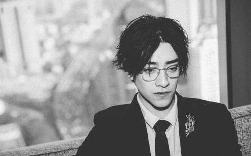 华晨宇圈内爆料郑云龙,揭秘娱乐圈背后的故事